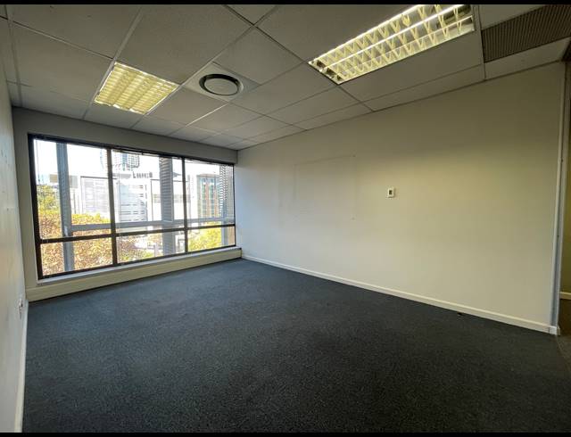 1,502M² OFFICE TO LET IN SANDTON CENTRAL